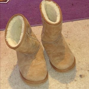 Brown Ugg’s with some wear